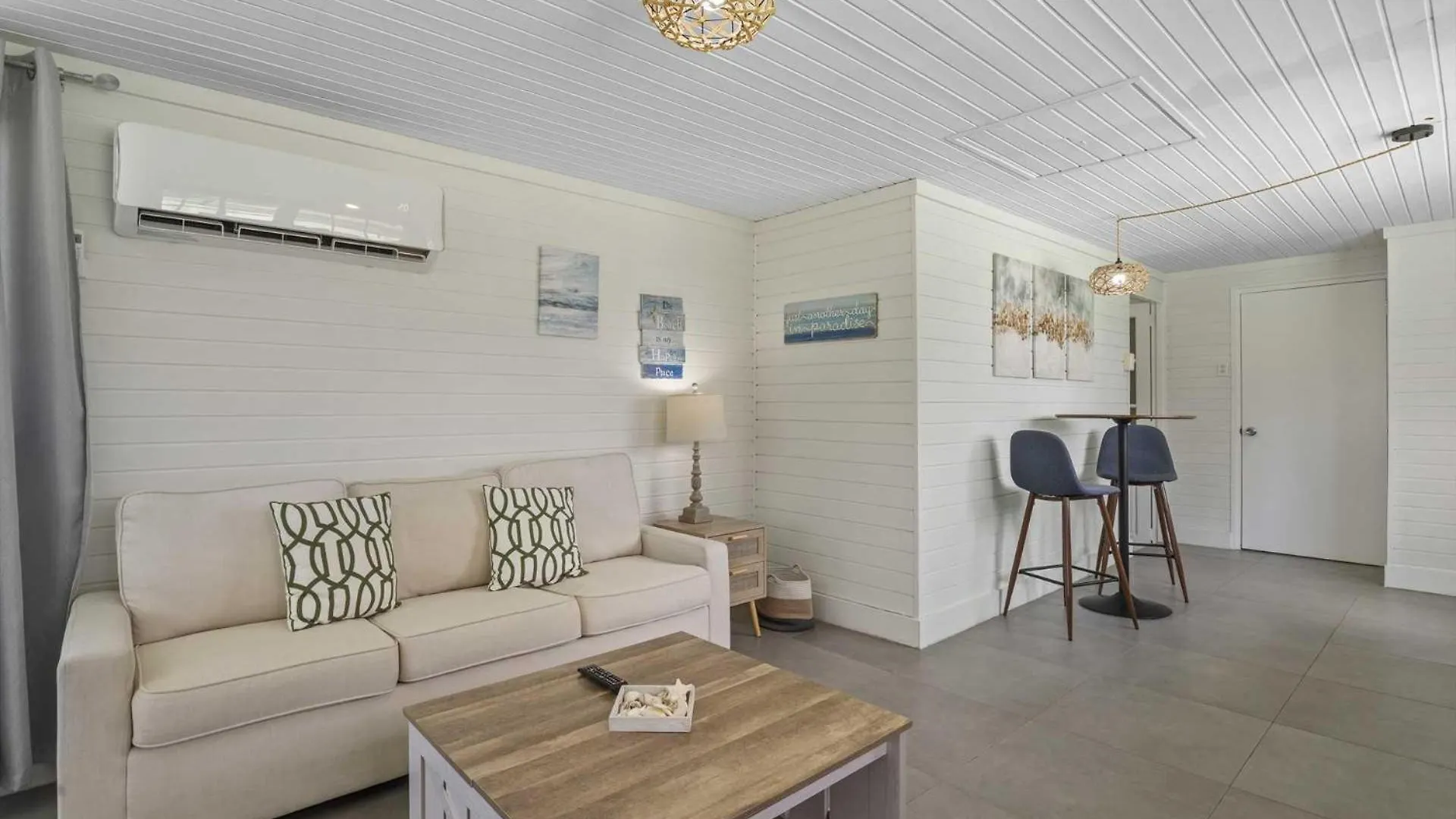 Wlr5 - Studio Near Palm Beach - White Lotus Retreat 0*,